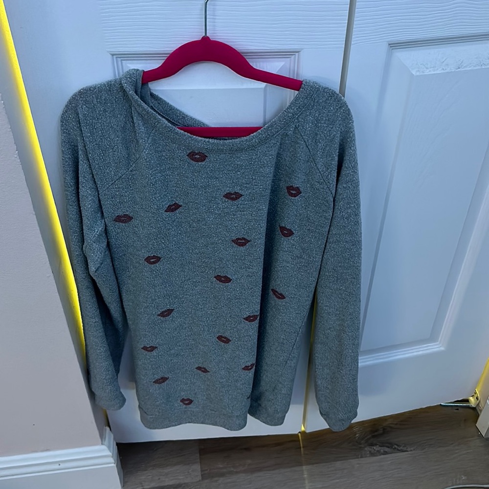 CHASER brand long sleeve shirt with lips on it